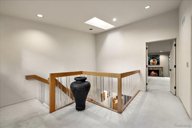 31456 Hunters Circle Drive, Farmington Hills, MI 48334