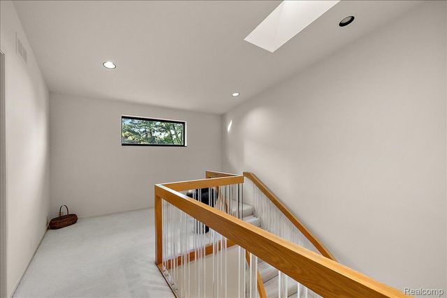 31456 Hunters Circle Drive, Farmington Hills, MI 48334