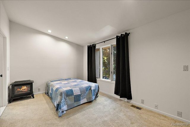 31456 Hunters Circle Drive, Farmington Hills, MI 48334