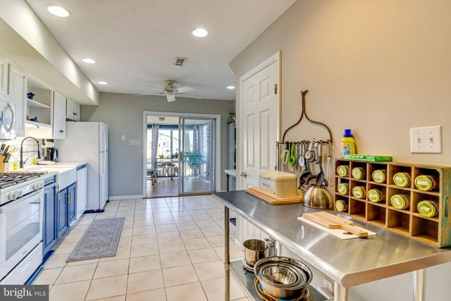 14940 CHESAPEAKE BAY DR, Scotland, MD 20687
