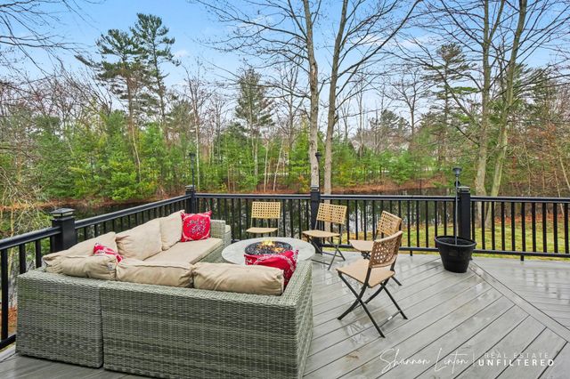 17914 Shallow Springs Court, Spring Lake, MI 49456