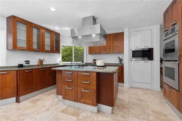 25901 Nellie Gail, Laguna Hills, CA 92653