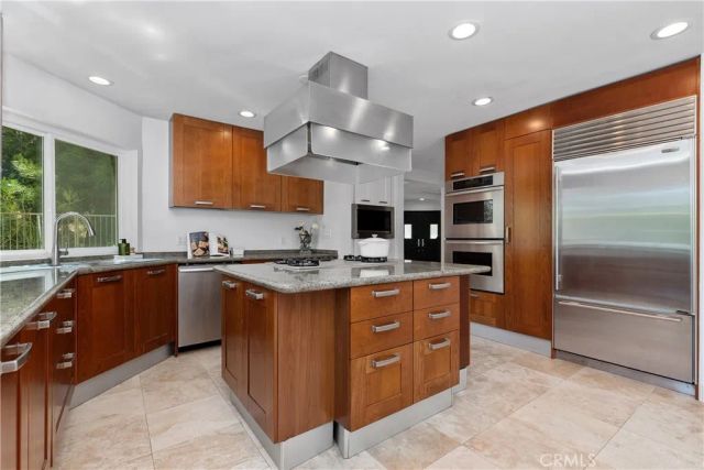 25901 Nellie Gail, Laguna Hills, CA 92653