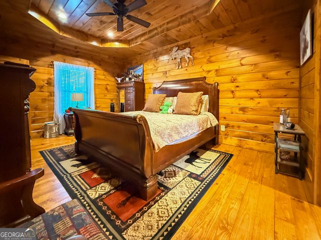 186 Holly Lane, Cleveland, GA 30528