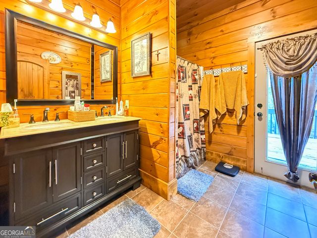 186 Holly Lane, Cleveland, GA 30528