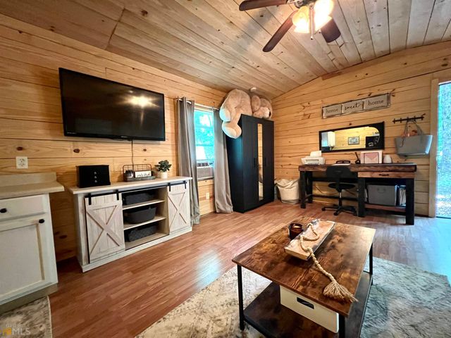 186 Holly Lane, Cleveland, GA 30528