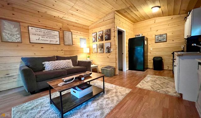 186 Holly Lane, Cleveland, GA 30528