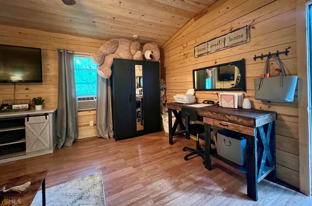 186 Holly Lane, Cleveland, GA 30528