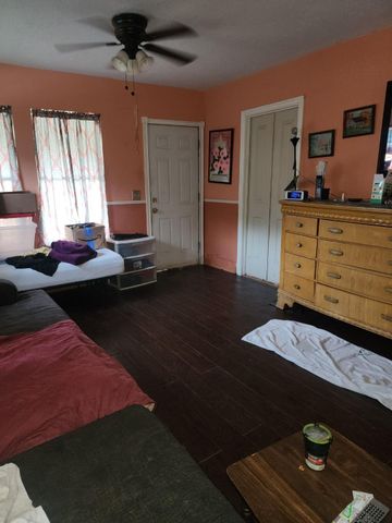 332 Pennsylvania Street, Houston, TX 77029