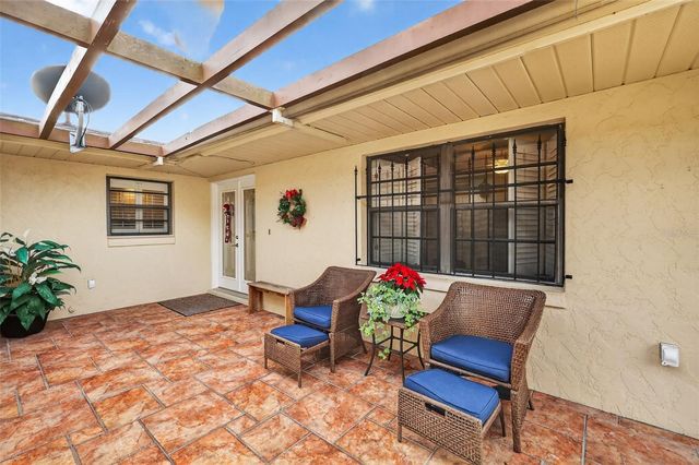 100 S TREMAIN STREET F1, Mount Dora, FL 32757