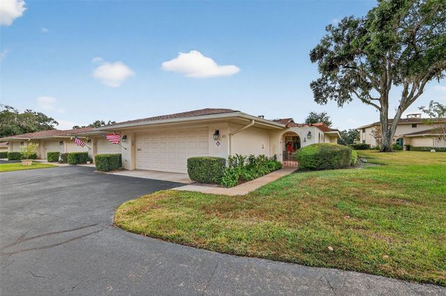 100 S TREMAIN STREET F1, Mount Dora, FL 32757