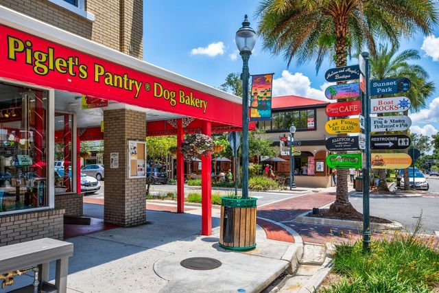 100 S TREMAIN STREET F1, Mount Dora, FL 32757