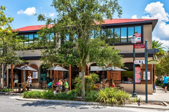 100 S TREMAIN STREET F1, Mount Dora, FL 32757