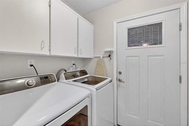 100 S TREMAIN STREET F1, Mount Dora, FL 32757