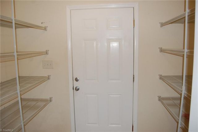 120 Oak Summit Road, Winston-salem, NC 27105
