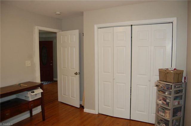 120 Oak Summit Road, Winston-salem, NC 27105
