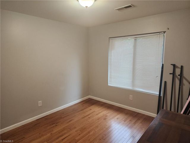 120 Oak Summit Road, Winston-salem, NC 27105
