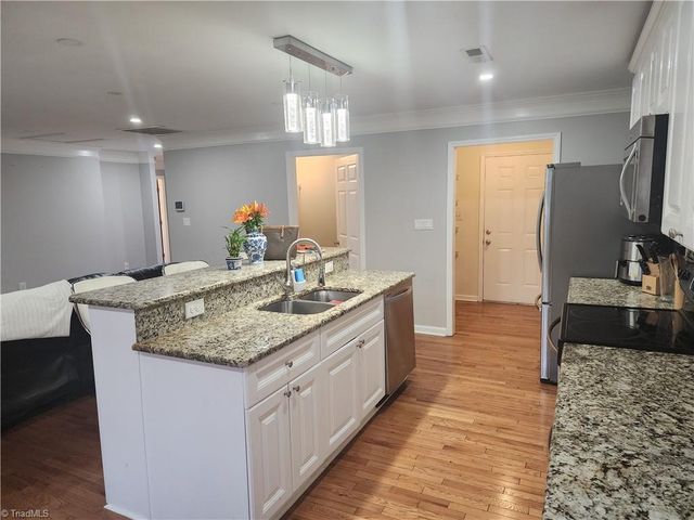 120 Oak Summit Road, Winston-salem, NC 27105