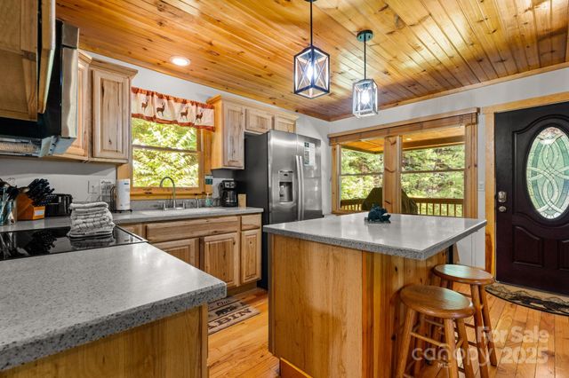 55 Kirkland Mountain Lane, Bryson City, NC 28713