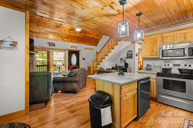 55 Kirkland Mountain Lane, Bryson City, NC 28713