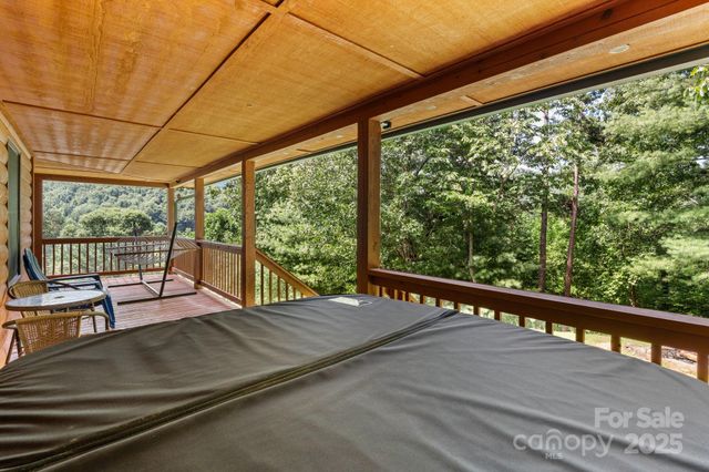 55 Kirkland Mountain Lane, Bryson City, NC 28713