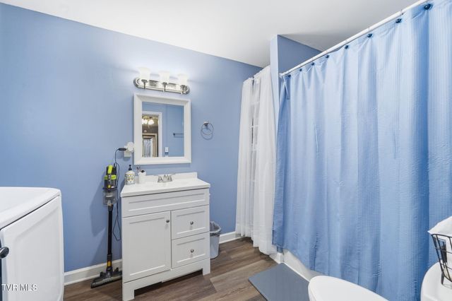 417 Hammond Avenue, Mount Carmel, TN 37645