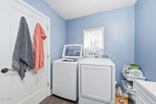 417 Hammond Avenue, Mount Carmel, TN 37645