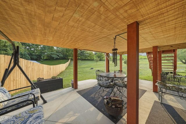 417 Hammond Avenue, Mount Carmel, TN 37645