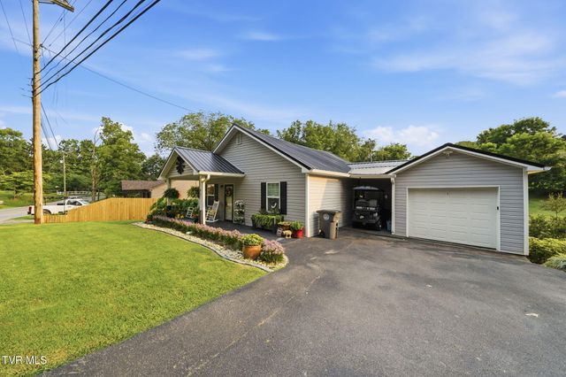 417 Hammond Avenue, Mount Carmel, TN 37645