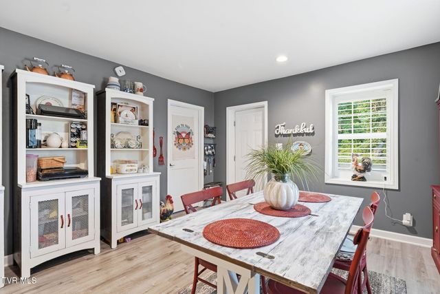 417 Hammond Avenue, Mount Carmel, TN 37645