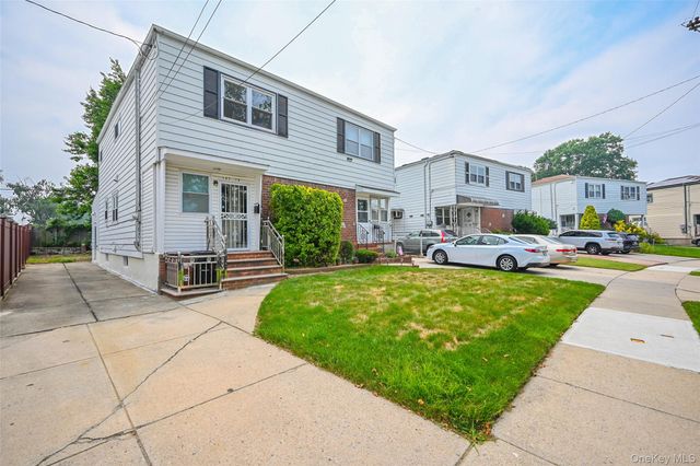 137-10 64th Road, Flushing, NY 11367