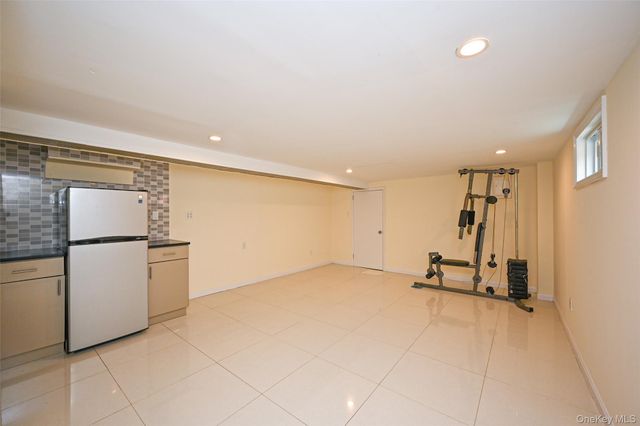 137-10 64th Road, Flushing, NY 11367