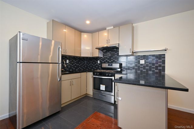137-10 64th Road, Flushing, NY 11367