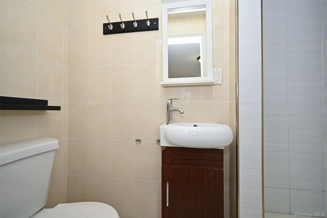 137-10 64th Road, Flushing, NY 11367