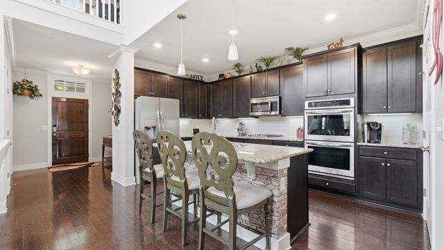 1551 Drakes Creek Rd, Hendersonville, TN 37075