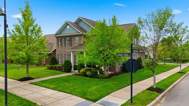 1551 Drakes Creek Rd, Hendersonville, TN 37075
