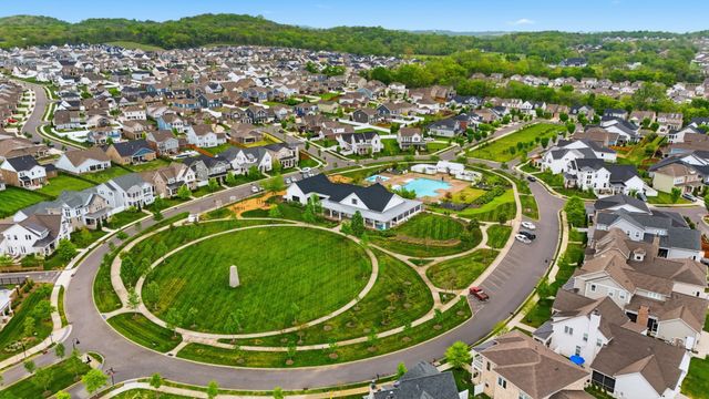 1551 Drakes Creek Rd, Hendersonville, TN 37075