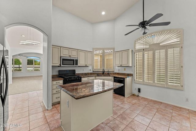 23753 S VACATION Way, Sun Lakes, AZ 85248
