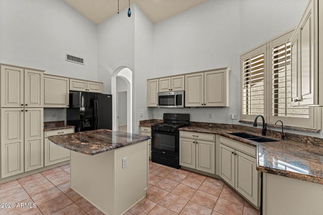 23753 S VACATION Way, Sun Lakes, AZ 85248