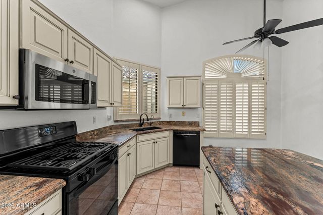 23753 S VACATION Way, Sun Lakes, AZ 85248