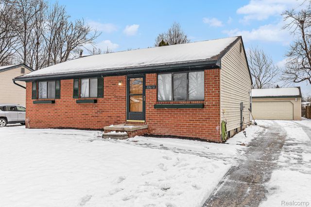 33670 Harvard Street, Westland, MI 48186