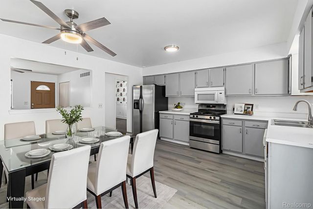 33670 Harvard Street, Westland, MI 48186