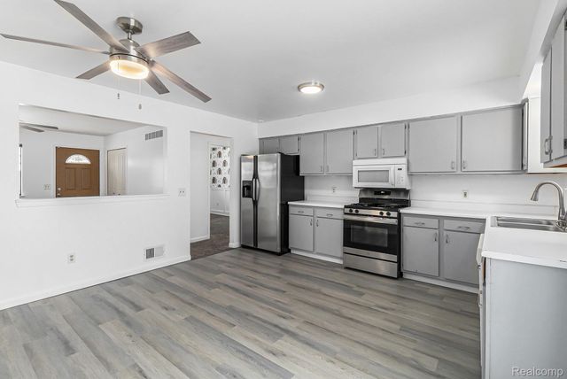 33670 Harvard Street, Westland, MI 48186