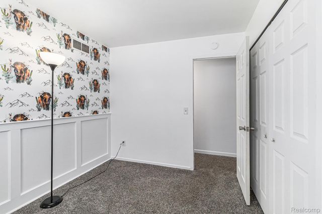 33670 Harvard Street, Westland, MI 48186