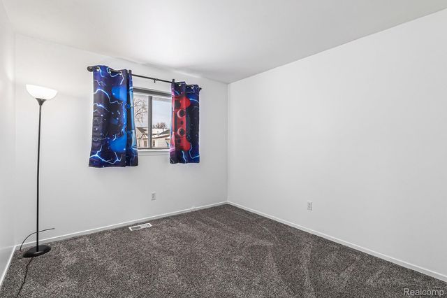 33670 Harvard Street, Westland, MI 48186