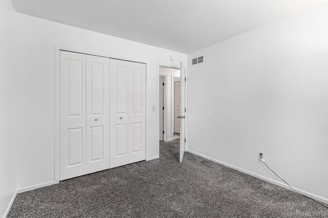 33670 Harvard Street, Westland, MI 48186