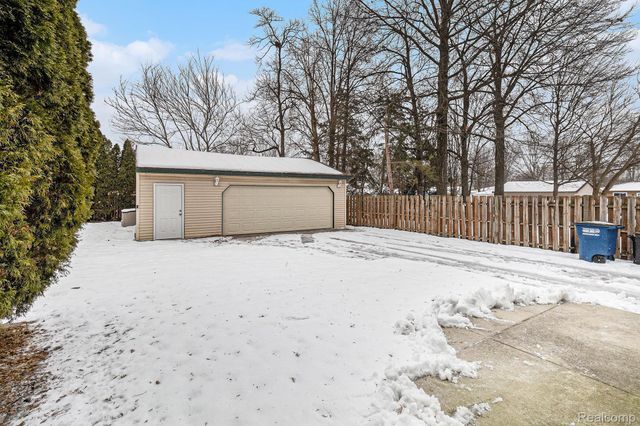 33670 Harvard Street, Westland, MI 48186