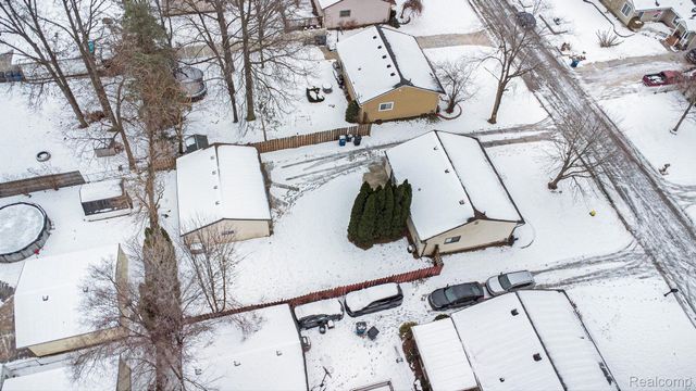 33670 Harvard Street, Westland, MI 48186