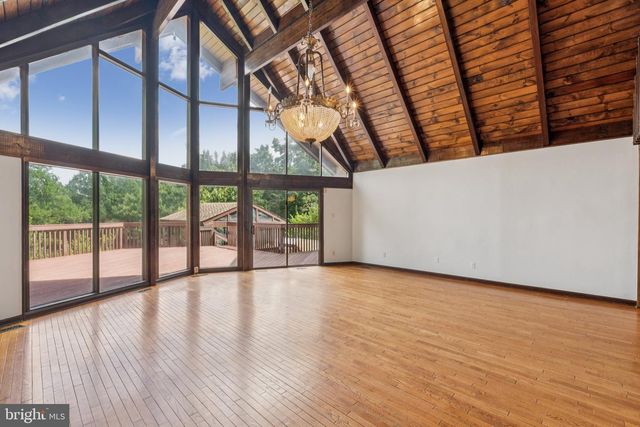 548 RIVER BEND RD, Great Falls, VA 22066