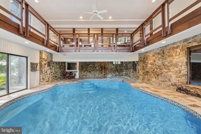 548 RIVER BEND RD, Great Falls, VA 22066